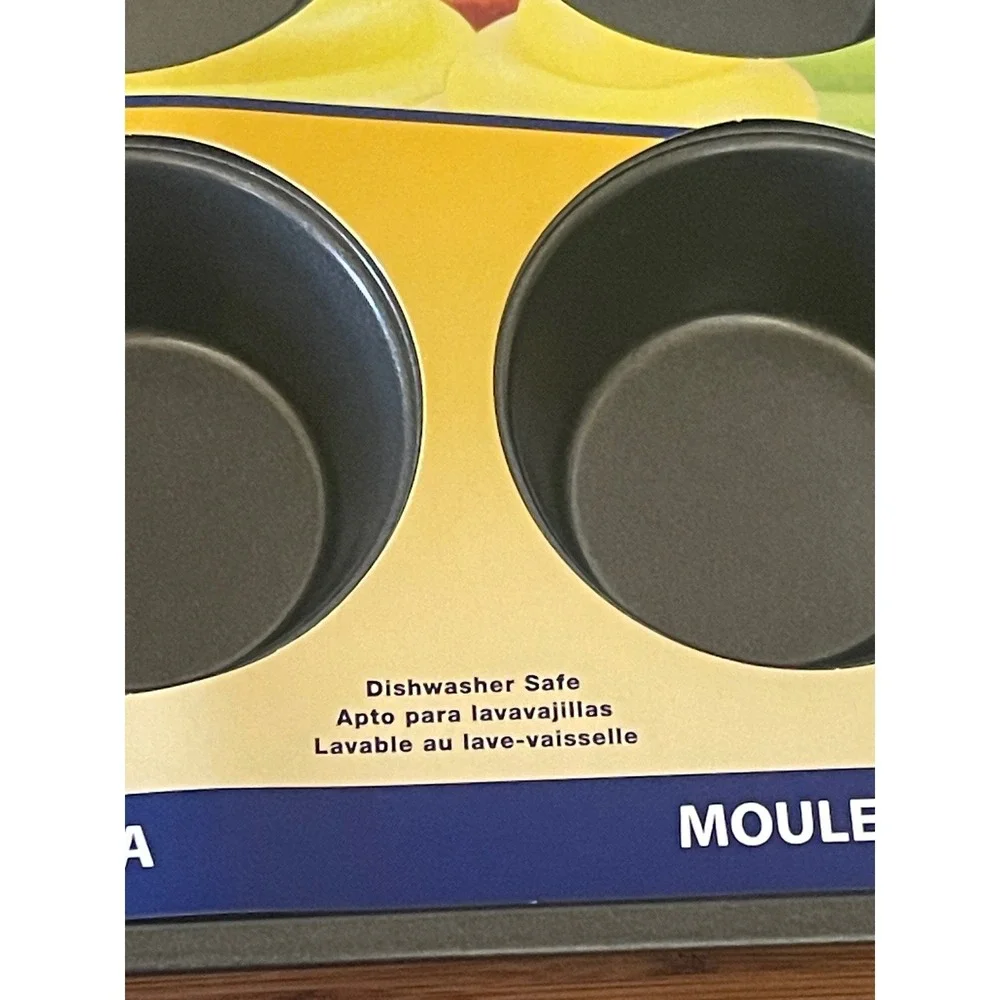 Wilton Perfect Results 24 Cavity Muffin Pan Non-Stick Gray Steel‎ 2105-6966